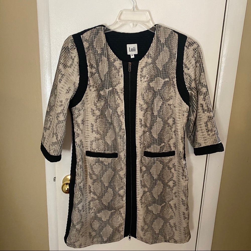 Luii Dress Size M.